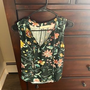 Green flowery shirt. Size Small petite